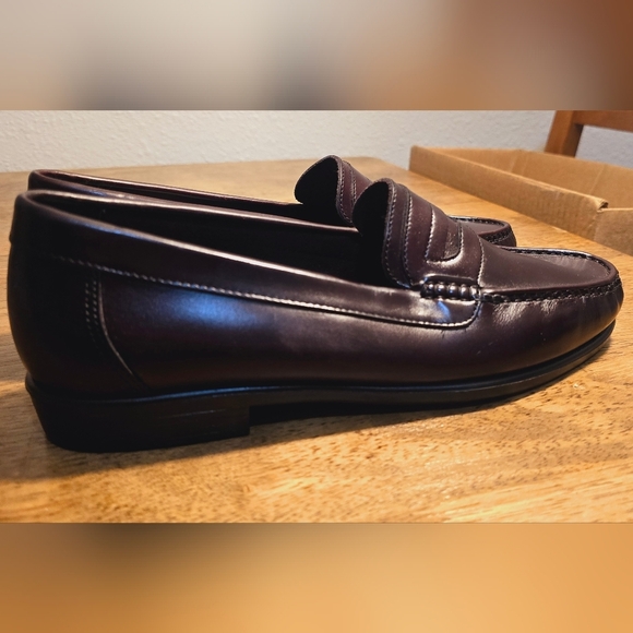 Hush Puppies Unisex Loafers ✨️ - Picture 6 of 10